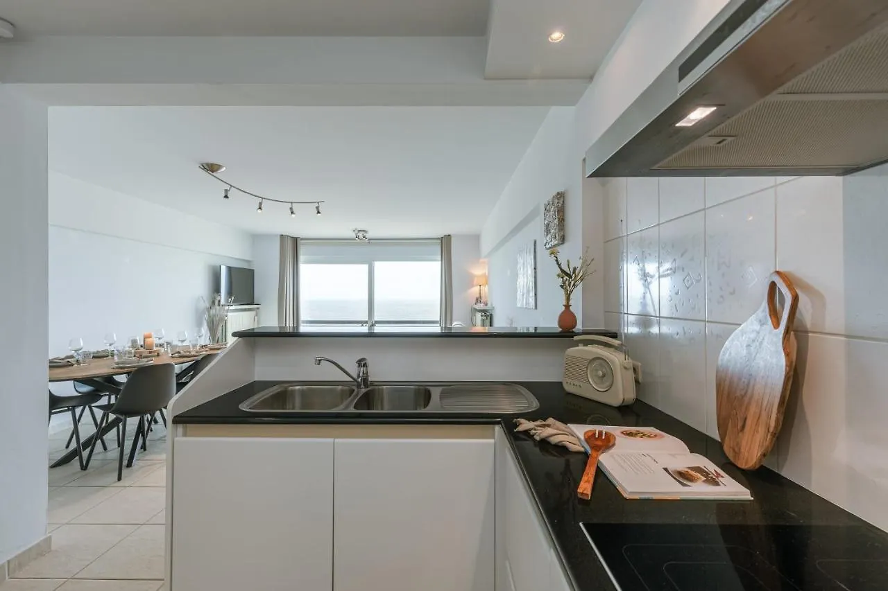 Huswell - Bright Apartment For 6 People With Stunning Sea View Middelkerke 0*,  België