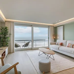 Appartement Huswell - Pleasant With Frontal Sea View, Middelkerke