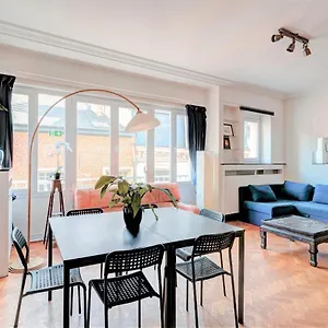 cozy-apartment-on-best-location-in-antwerp.brusselshotelsbook.com/